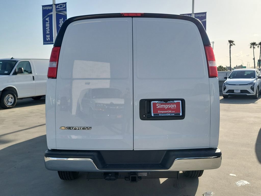 New 2026 Chevrolet Express 3500 Extended RWD image 17