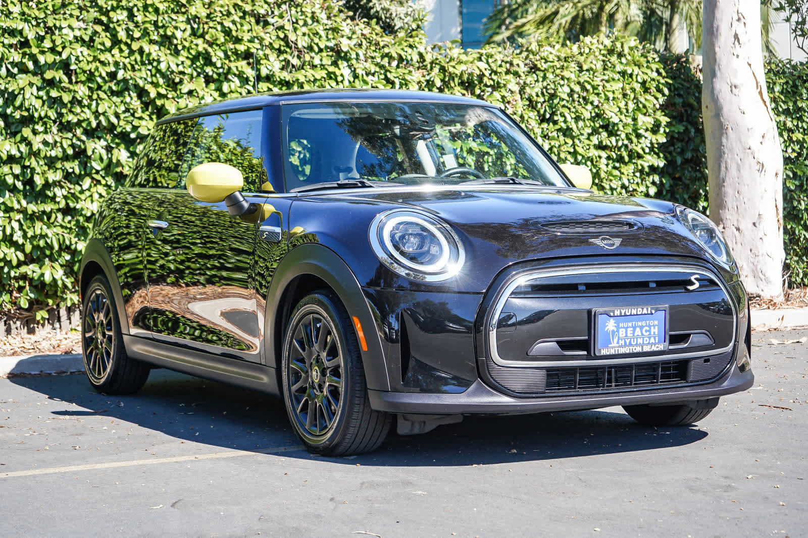 Used 2022 MINI Cooper SE FWD image 3