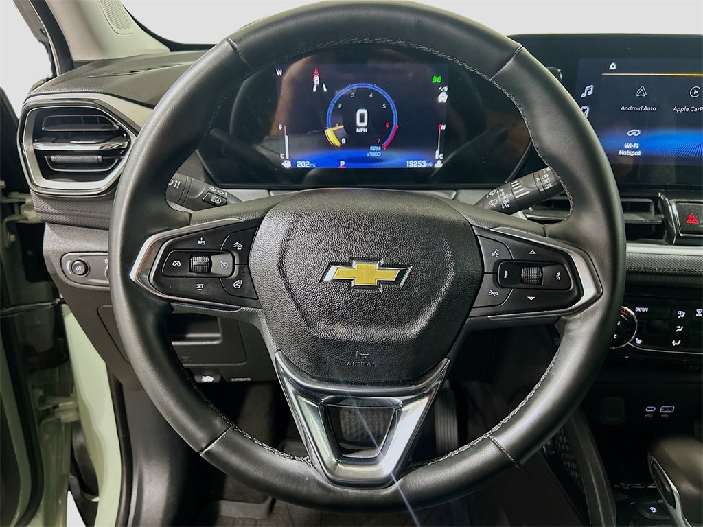 Used 2025 Chevrolet TrailBlazer LT w/ Convenience Package image 9