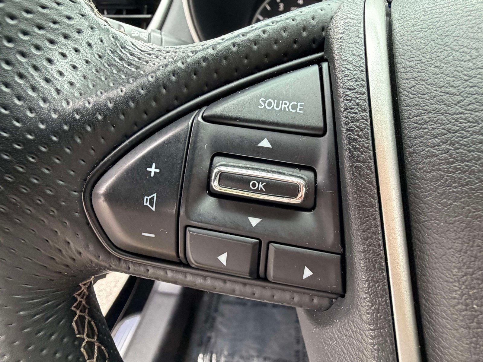 Used 2019 Nissan Maxima 3.5 SL w/ Floor Mat Group FWD image 14