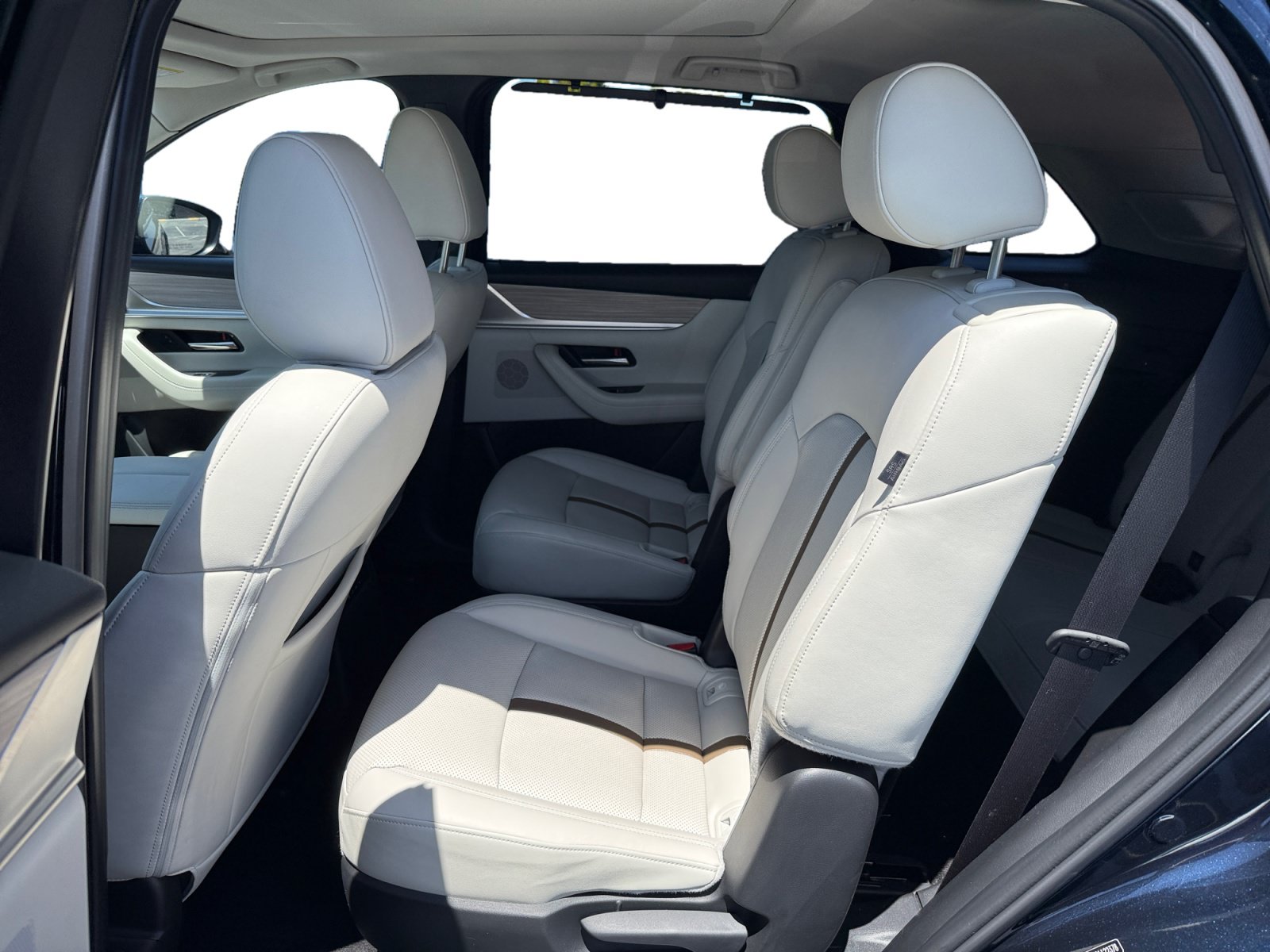 Certified 2024 MAZDA CX-90 Plug-In Hybrid w/ Premium Plus AWD/4WD image 16