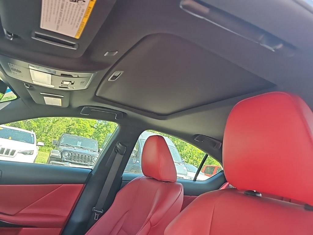 Used 2022 Lexus IS 350 F Sport w/ Accessory Package AWD/4WD image 16