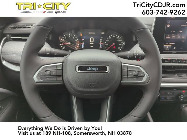 New 2026 Jeep Compass Latitude image 14