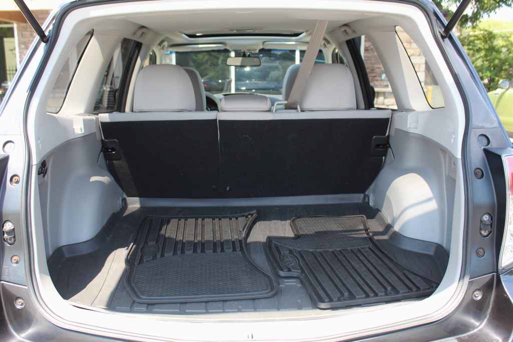 Used 2013 Subaru Forester 2.5X Premium w/ All-Weather Pkg AWD/4WD image 9