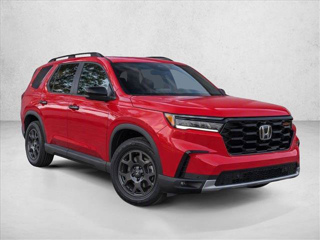 Certified 2023 Honda Pilot TrailSport image 3