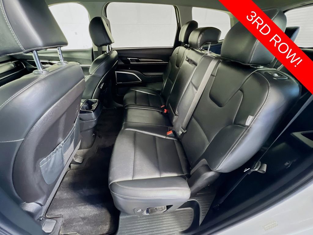 Certified 2024 Kia Telluride LX FWD image 24