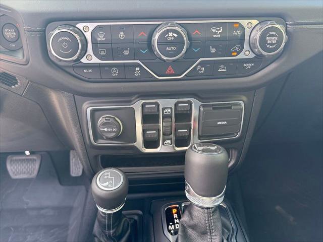 Certified 2025 Jeep Wrangler Sahara w/ Safety Group image 16