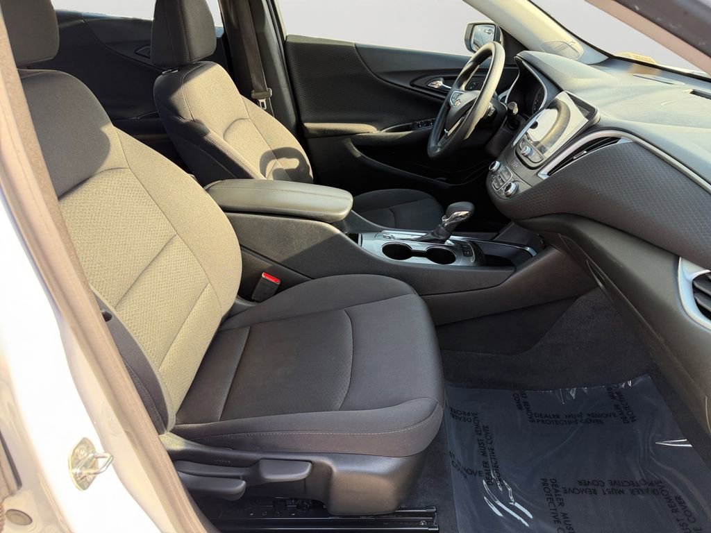 Used 2024 Chevrolet Malibu LT image 12