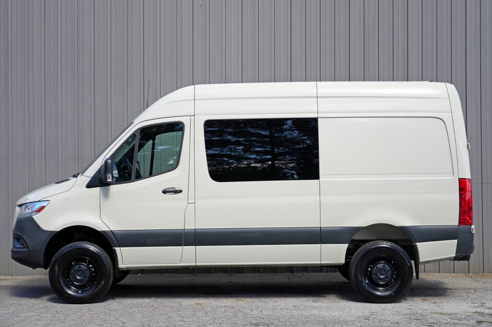 Used 2021 Mercedes-Benz Sprinter 2500 w/ Comfort Plus Package image 41