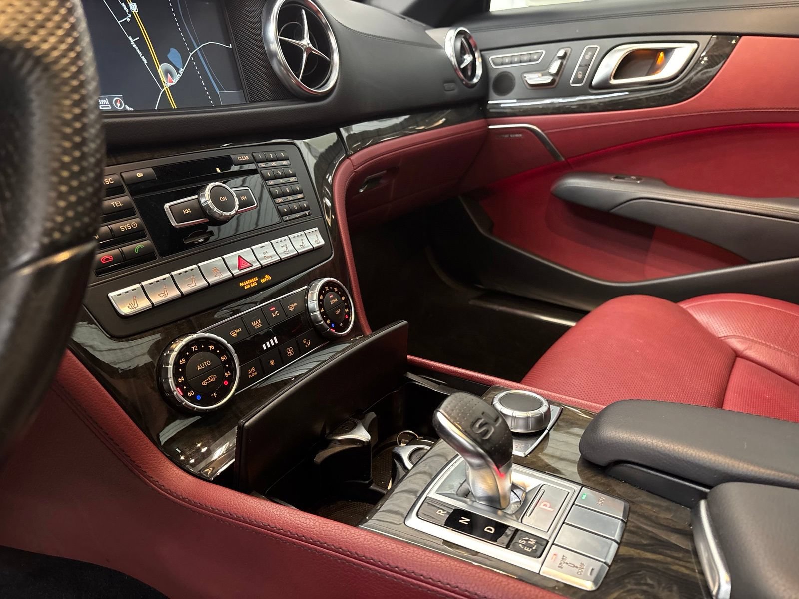 Used 2014 Mercedes-Benz SL 550 image 25