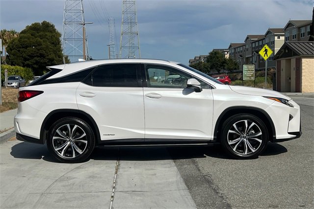 Used 2019 Lexus RX 450h AWD image 3