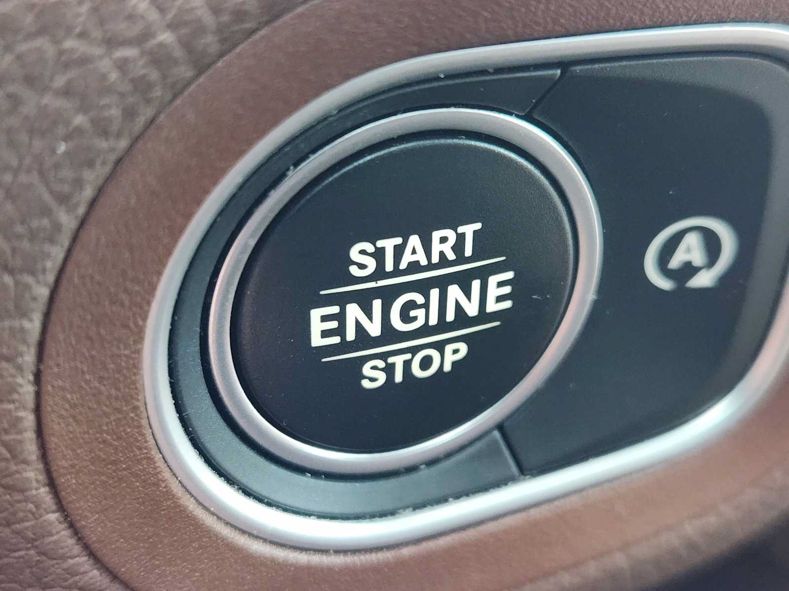 Used 2025 Mercedes-Benz GLS 450 4MATIC image 21