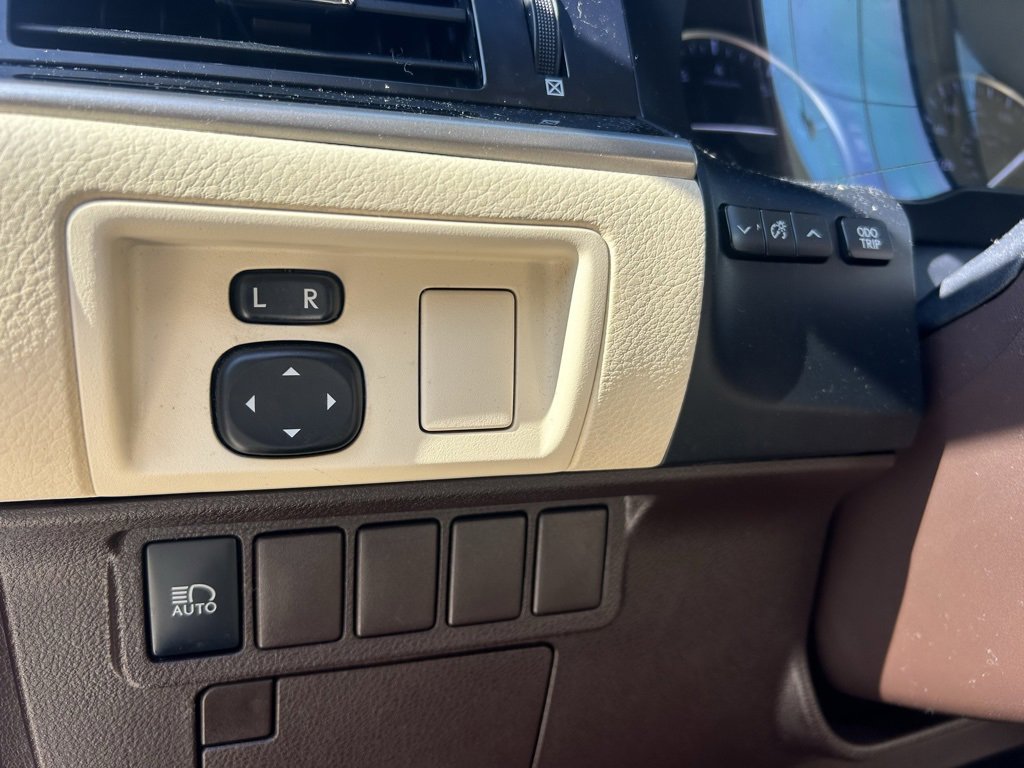 Used 2018 Lexus ES 350 w/ Accessory Package image 13