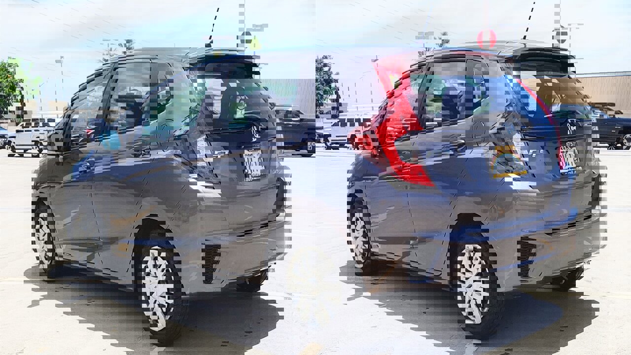 Used 2017 Honda Fit LX image 3