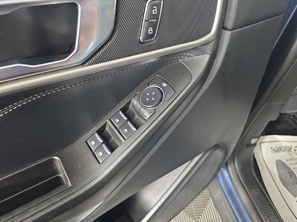 Used 2020 Ford Explorer XLT w/ Equipment Group 202A AWD/4WD image 12