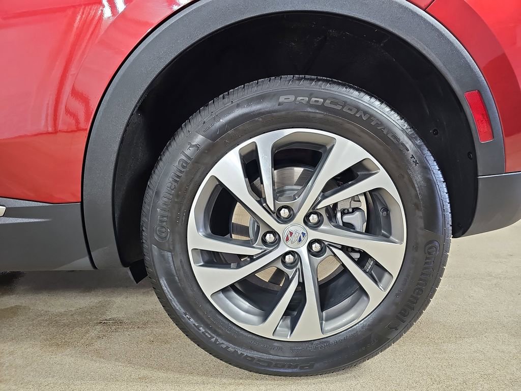 Used 2023 Buick Envision Essence image 39