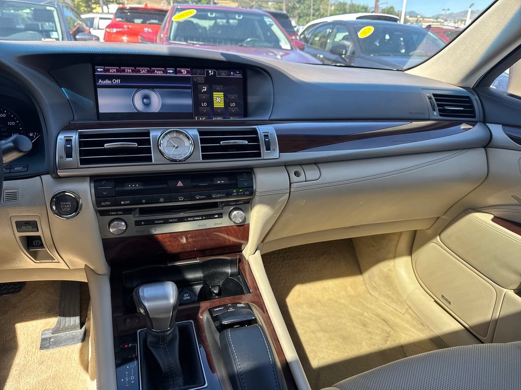 Used 2014 Lexus LS 460 w/ Comfort Package RWD image 31