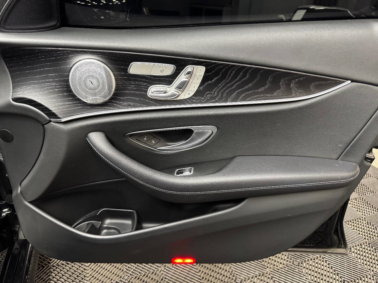 Used 2020 Mercedes-Benz E 350 Sedan image 57