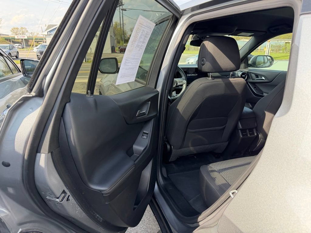 Certified 2025 Chevrolet Equinox LT AWD/4WD image 12