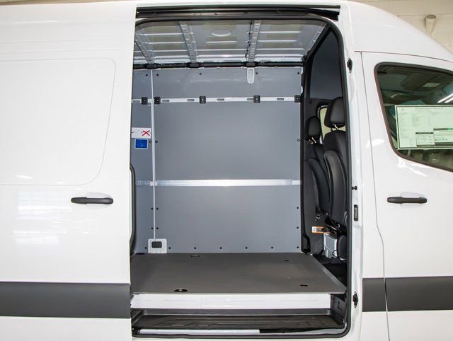 Used 2024 Mercedes-Benz Sprinter 3500 image 3