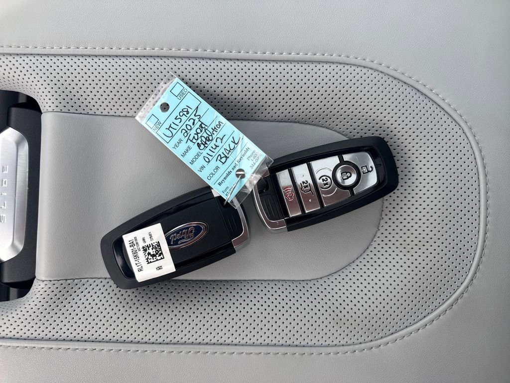 Used 2025 Ford Expedition Platinum w/ Platinum Ultimate Package image 47