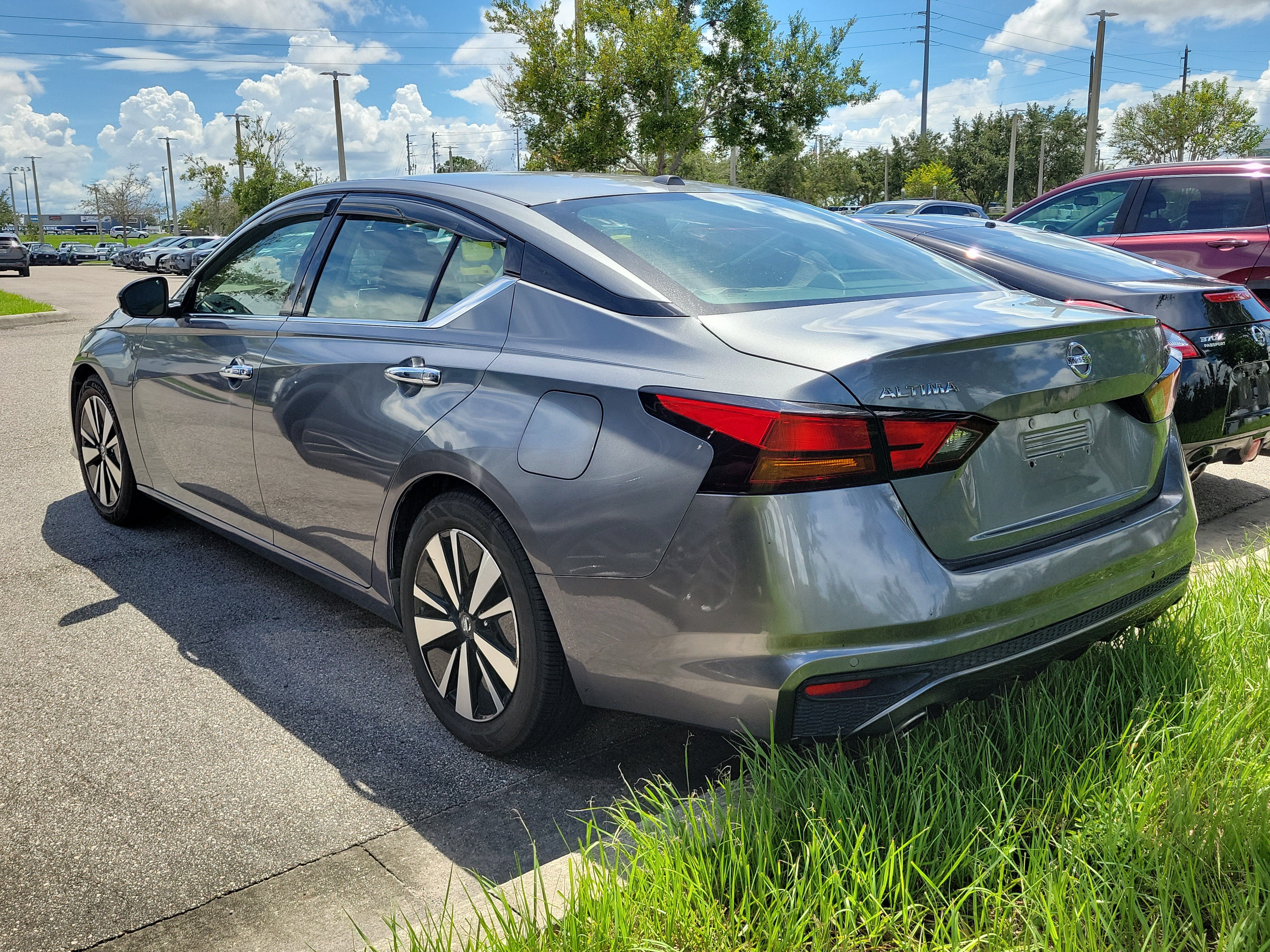 Used 2019 Nissan Altima 2.5 SV FWD image 4