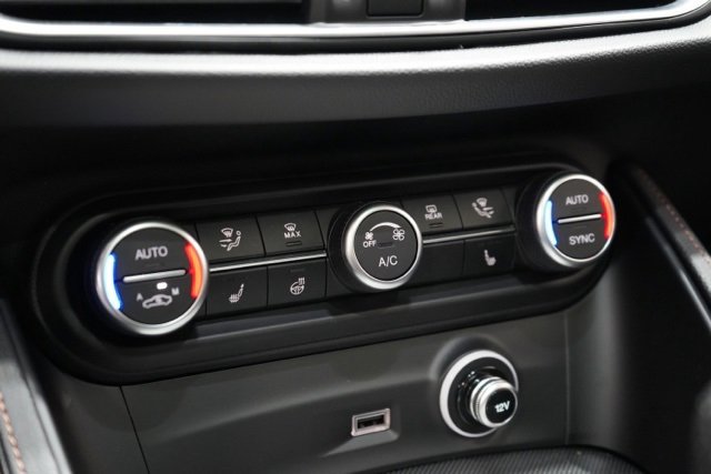 New 2025 Alfa Romeo Stelvio Sprint image 27