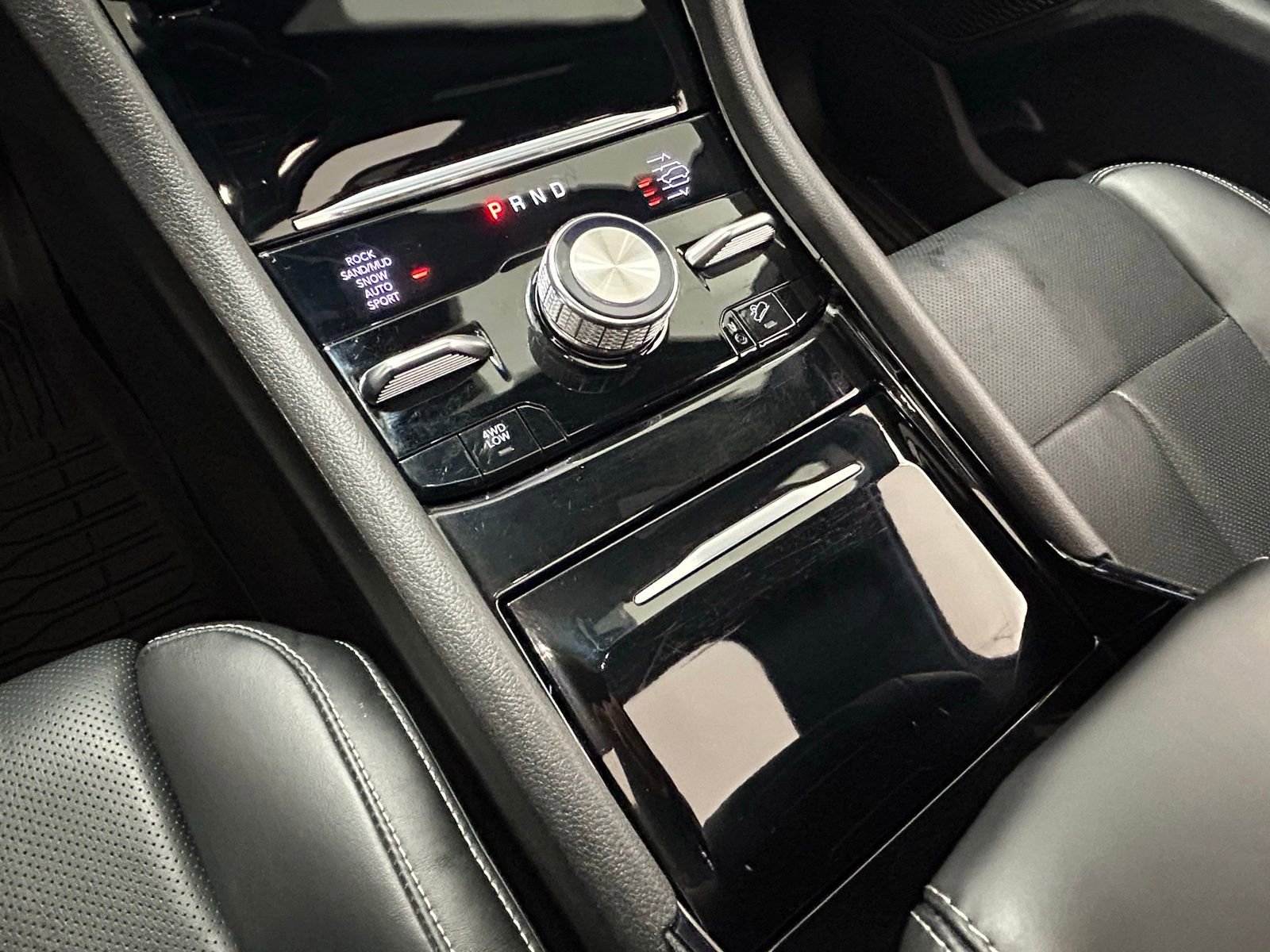 Used 2024 Jeep Grand Cherokee Overland w/ Adv Protech Group III image 24