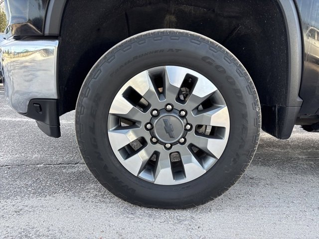 Used 2022 Chevrolet Silverado 2500 LT w/ Convenience Package image 19