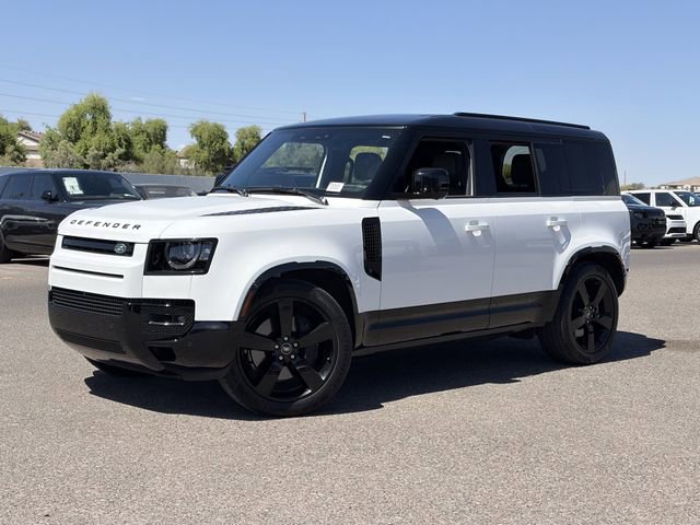 Used 2025 Land Rover Defender 110 X-Dynamic SE AWD/4WD image 3