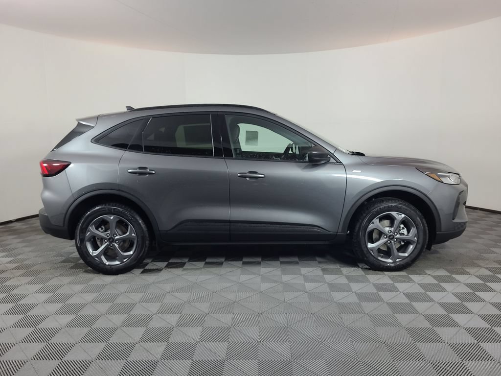 New 2026 Ford Escape ST-Line w/ Tech Pack #1 AWD/4WD image 2