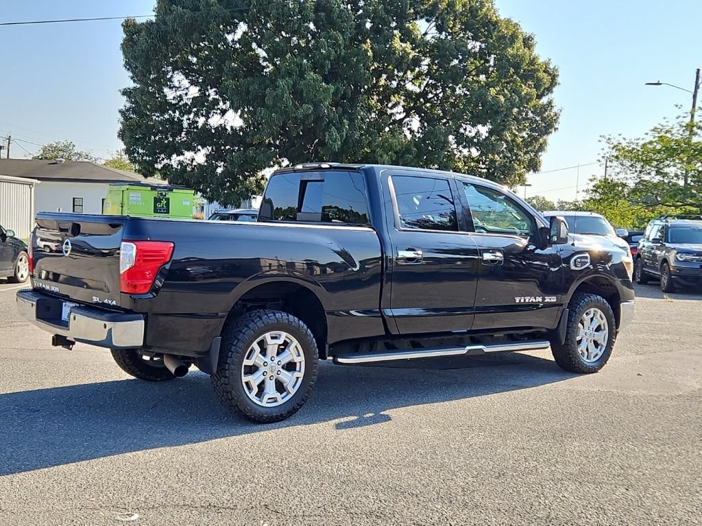 Used 2016 Nissan Titan SL AWD/4WD image 7