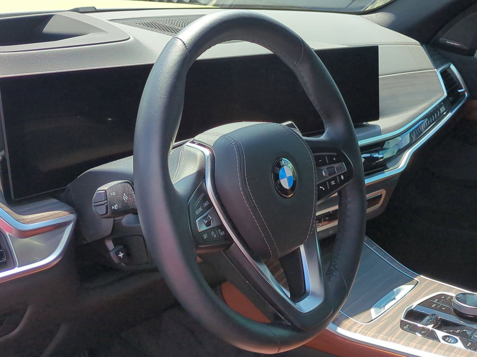 Certified 2025 BMW X5 xDrive40i w/ Executive Package image 18