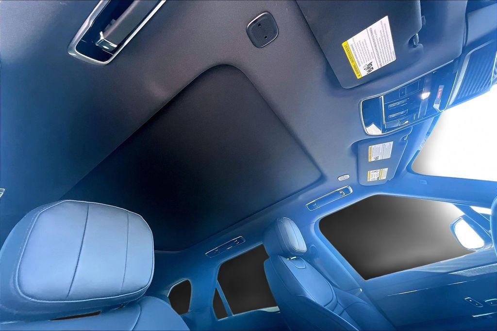 Used 2025 Land Rover Range Rover Sport Dynamic SE image 17