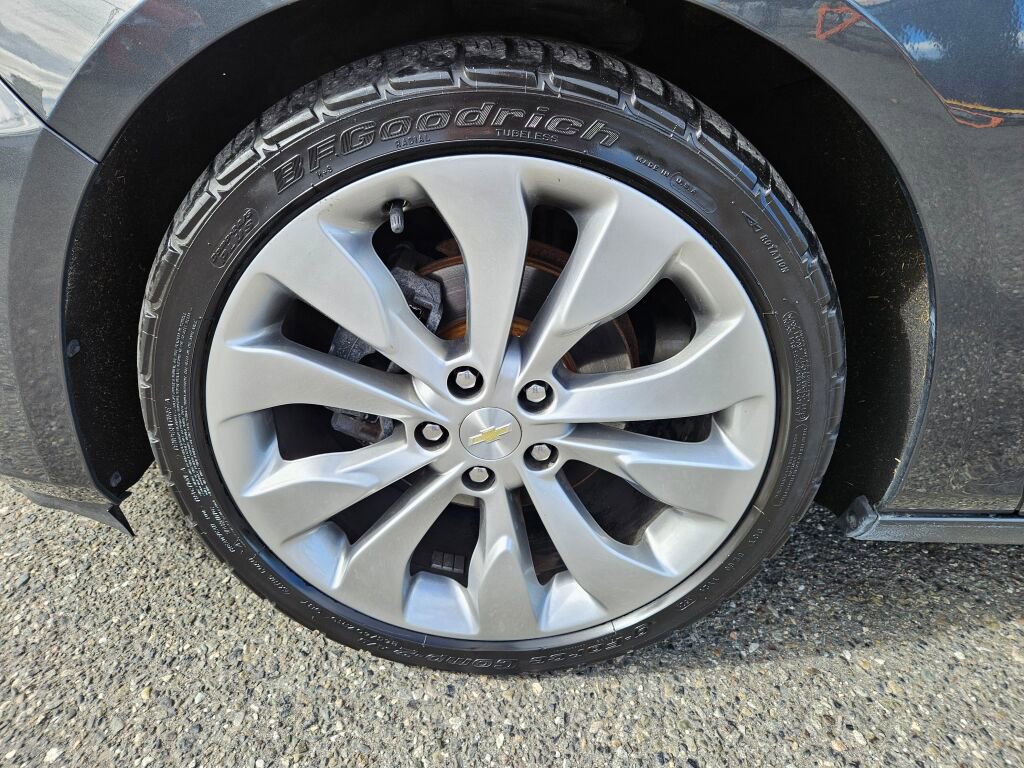 Used 2018 Chevrolet Malibu Premier image 17