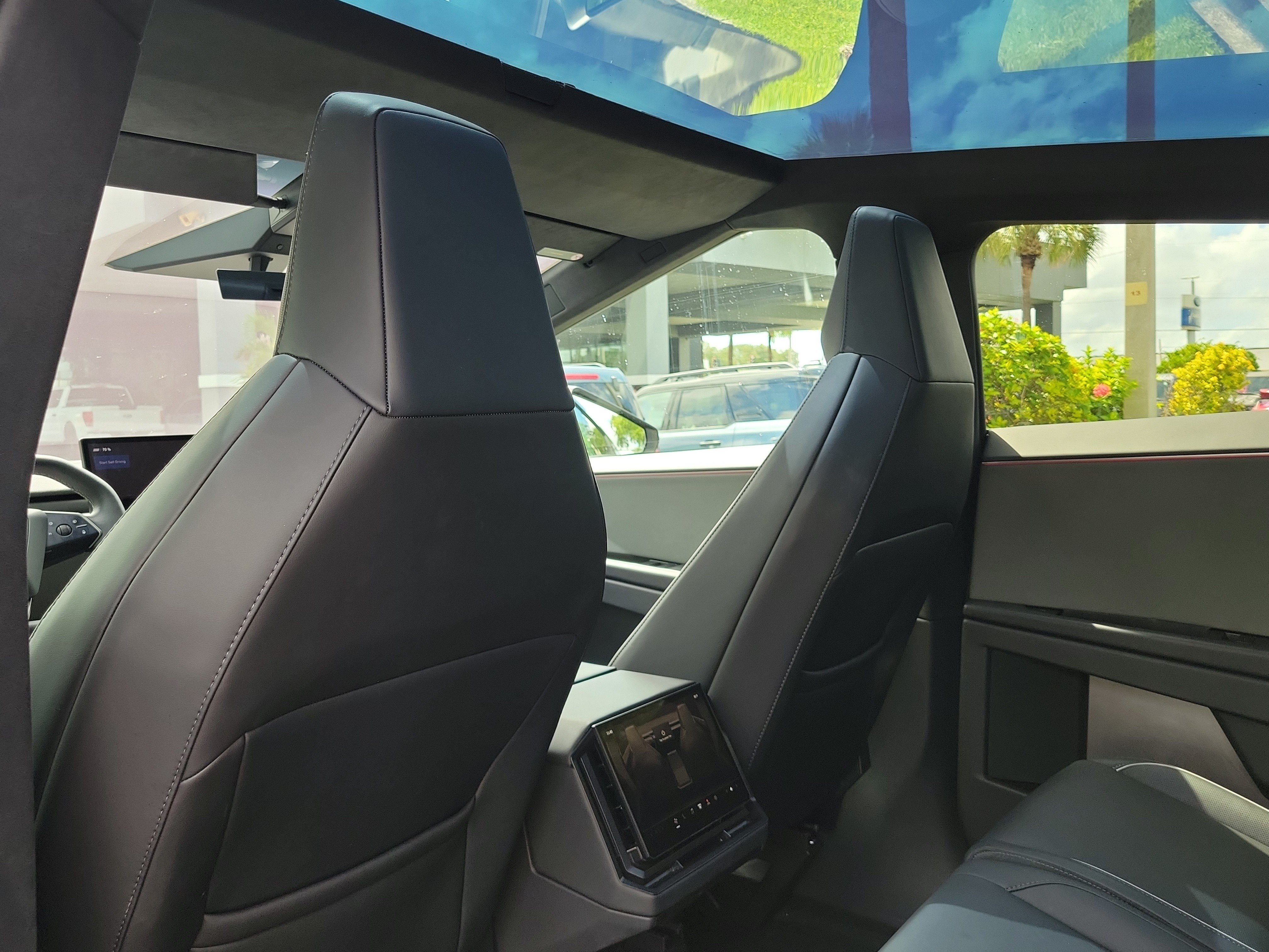 Used 2024 Tesla Cybertruck Cyberbeast AWD/4WD image 10
