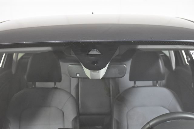 Used 2025 Volkswagen Jetta SE image 36