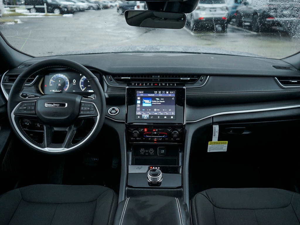 New 2025 Jeep Grand Cherokee Laredo X image 12