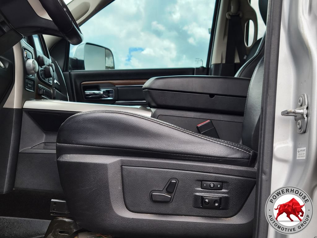 Used 2017 RAM 1500 Laramie w/ Convenience Group AWD/4WD image 24