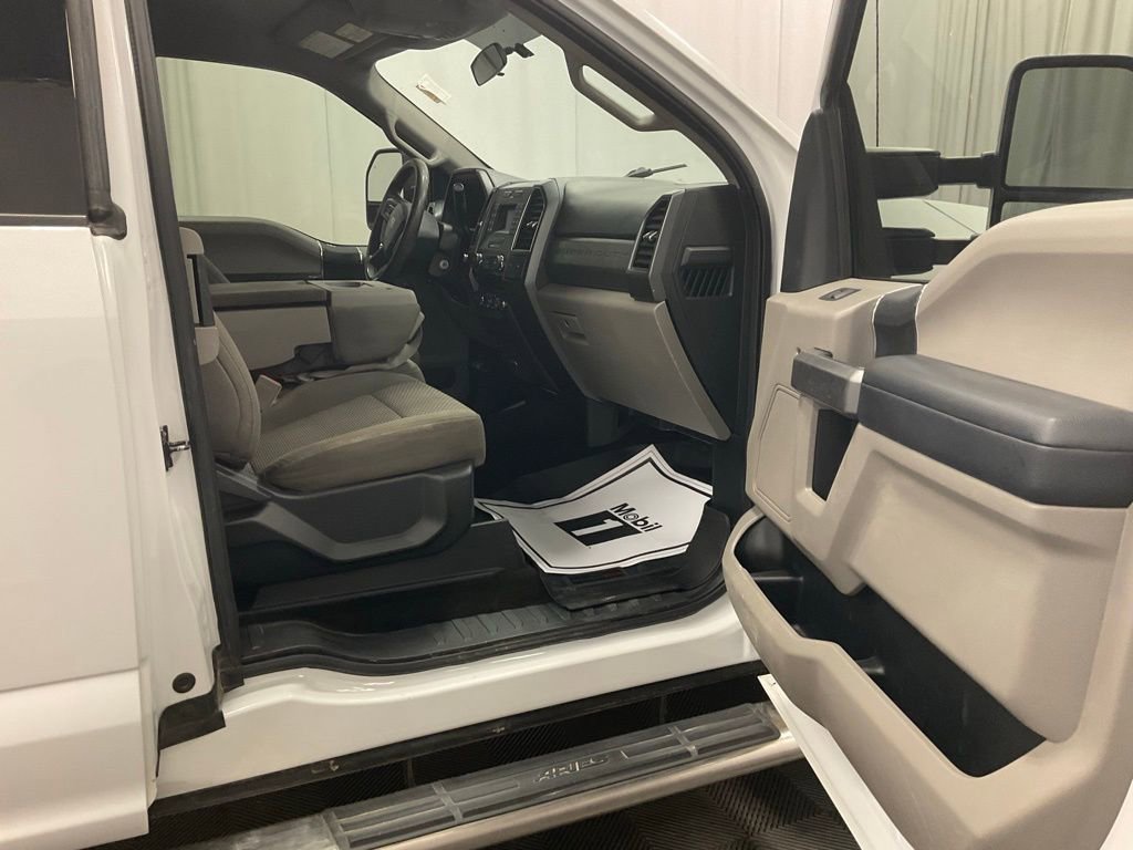 Used 2018 Ford F250 XLT w/ Snow Plow Prep Package image 6