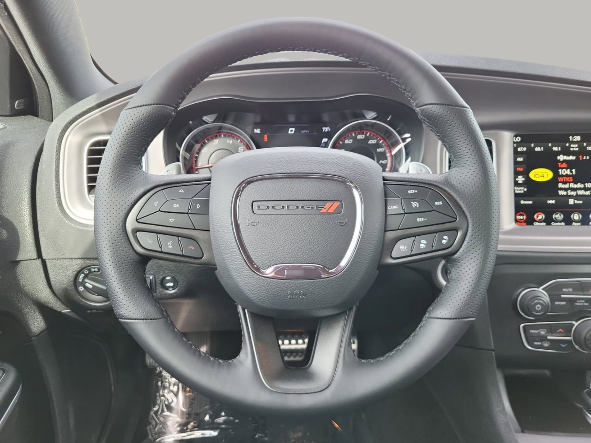 Used 2023 Dodge Charger R/T w/ Technology Group image 19