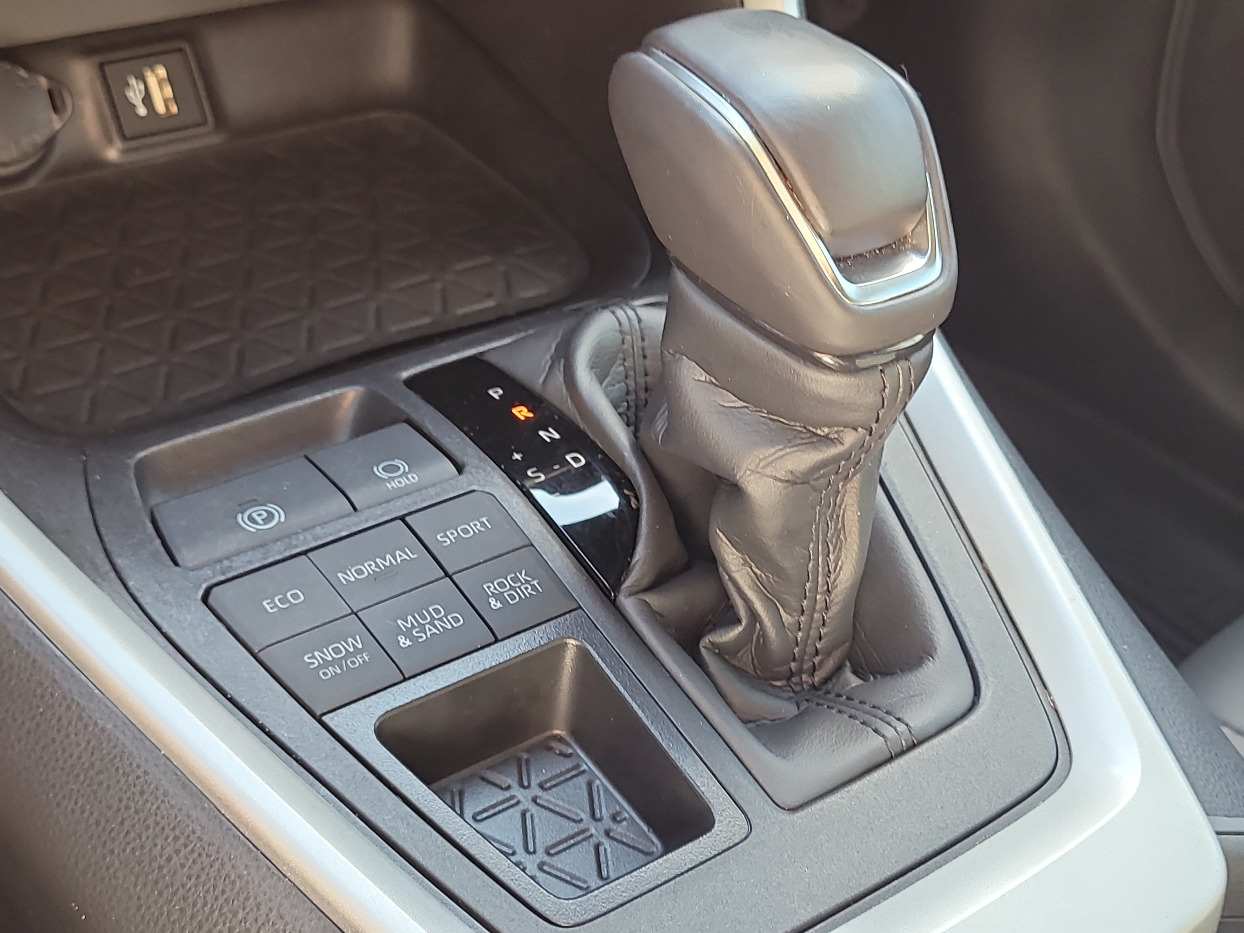 Certified 2025 Toyota RAV4 XLE Premium AWD/4WD image 29
