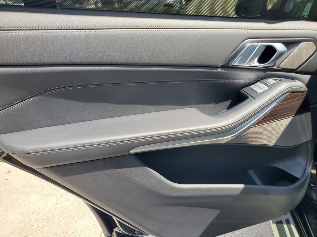 Used 2025 BMW X7 xDrive40i image 14