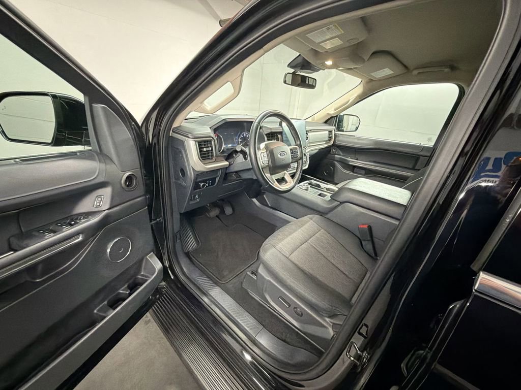 Used 2024 Ford Expedition Max XLT RWD image 10