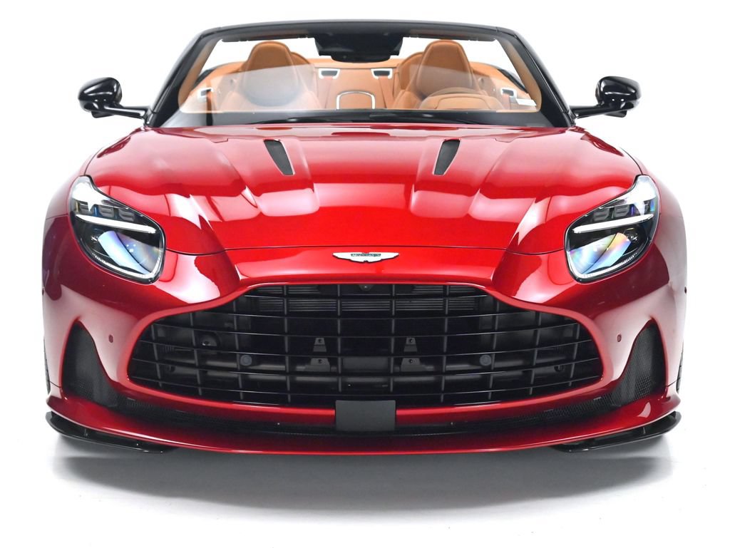 Used 2025 Aston Martin DB12 Convertible RWD image 38