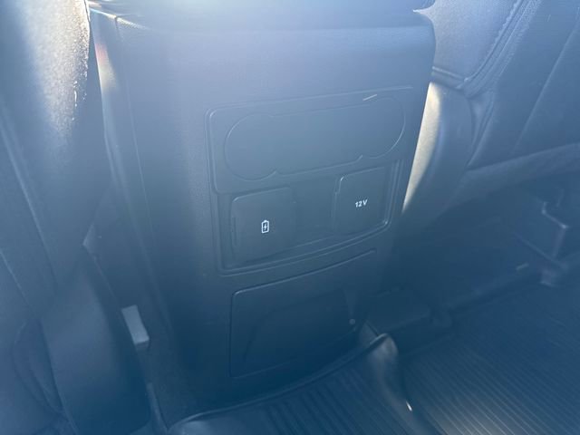 Used 2023 Ford Explorer XLT image 18