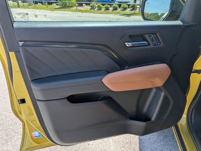 Used 2023 GMC Canyon AT4 w/ AT4 Premium Package AWD/4WD image 11