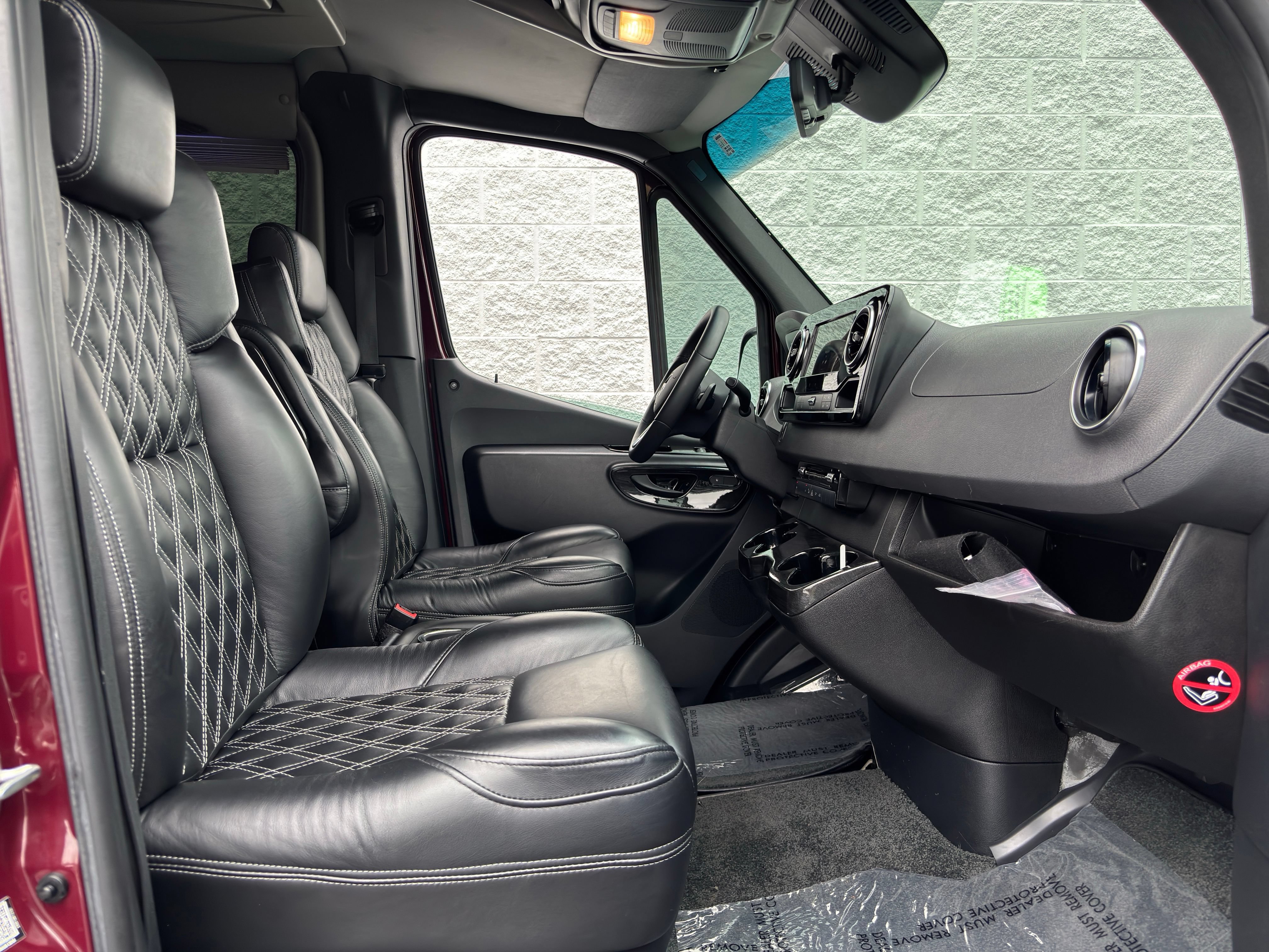 Used 2024 Mercedes-Benz Sprinter 2500 image 24
