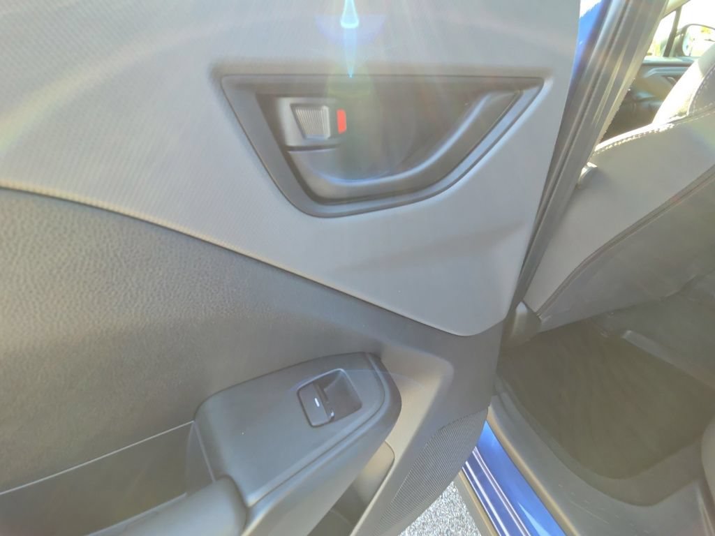 Used 2025 Subaru Crosstrek 2.5i Premium AWD/4WD image 23