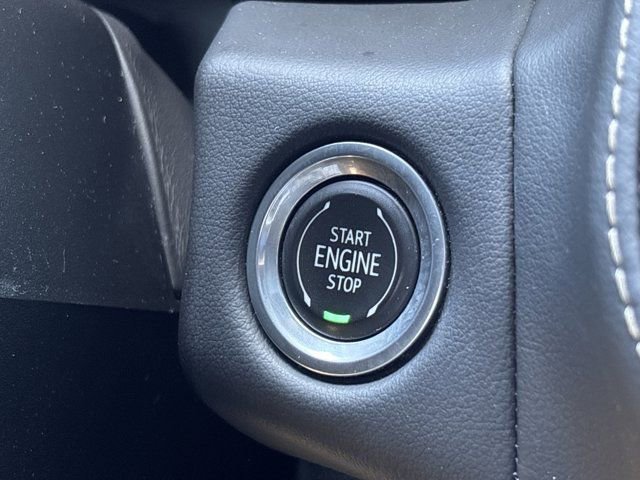 Used 2023 GMC Yukon SLT w/ SLT Premium Package AWD/4WD image 34